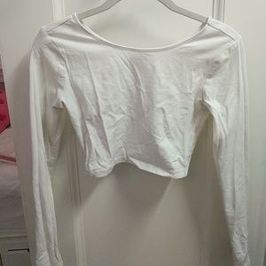 White longsleeve crop top